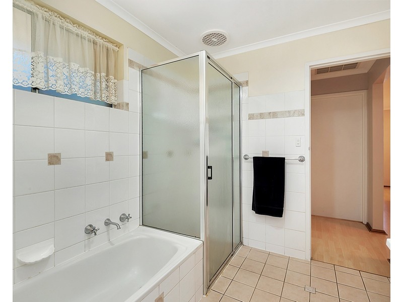 9 Pelsaert Avenue, Fairview Park SA 5126