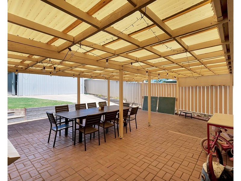 9 Pelsaert Avenue, Fairview Park SA 5126