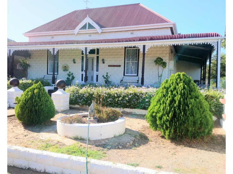 44 Anzac Avenue, Swan Reach SA 5354