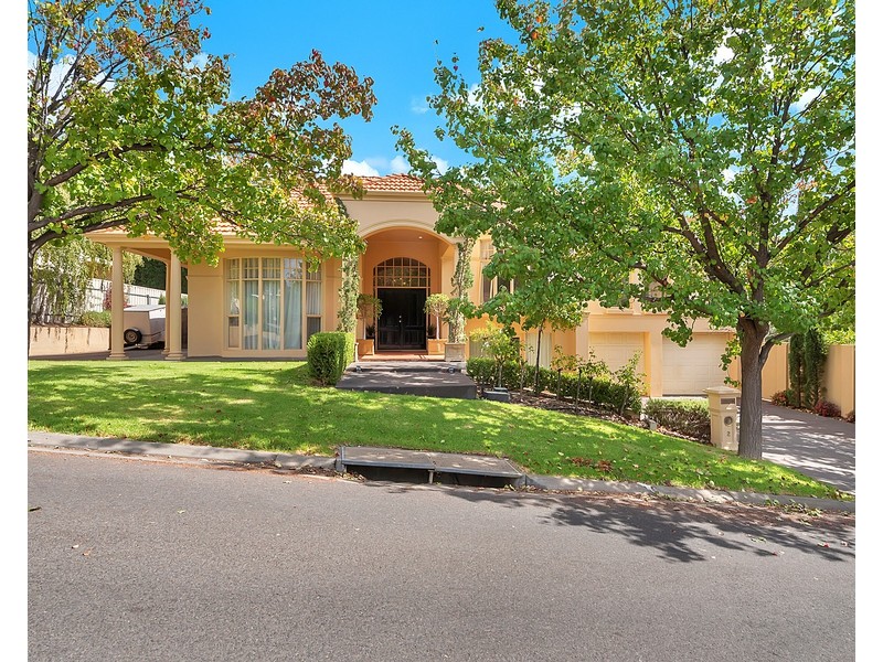 2 Stoneleigh Rd, Golden Grove SA 5125