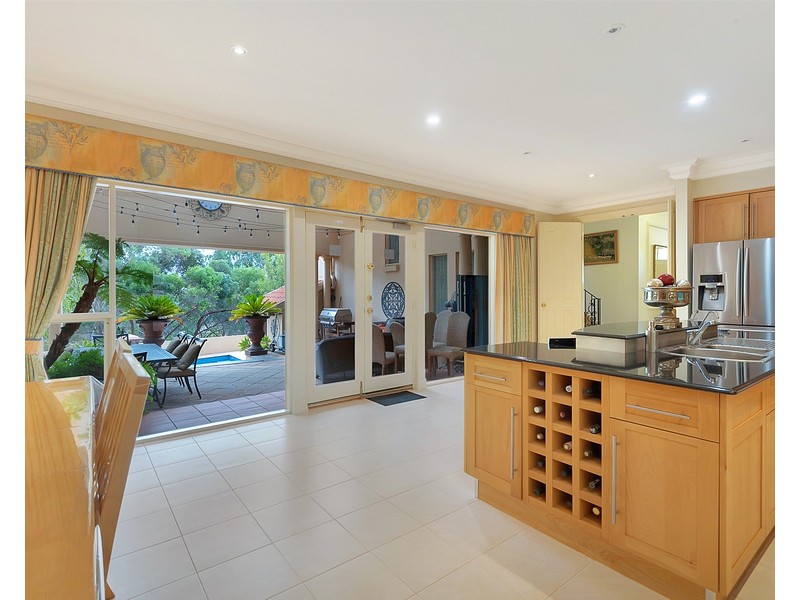 2 Stoneleigh Rd, Golden Grove SA 5125