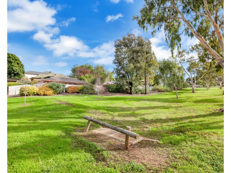 26 Eva Avenue, Redwood Park SA 5097