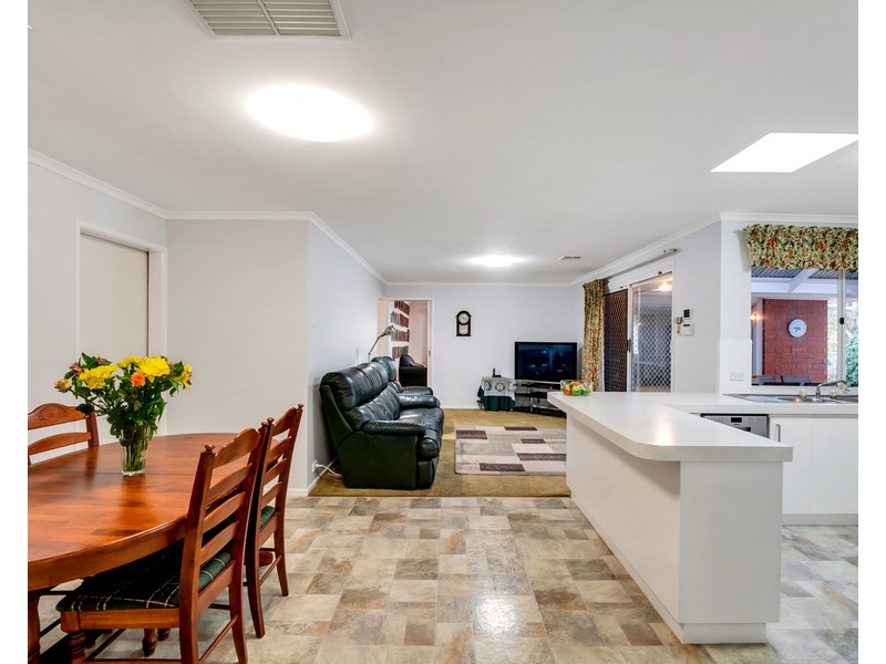 9 Neuville Court, Wynn Vale SA 5127