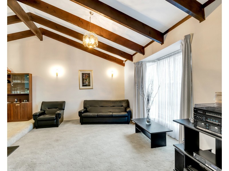 9 Neuville Court, Wynn Vale SA 5127