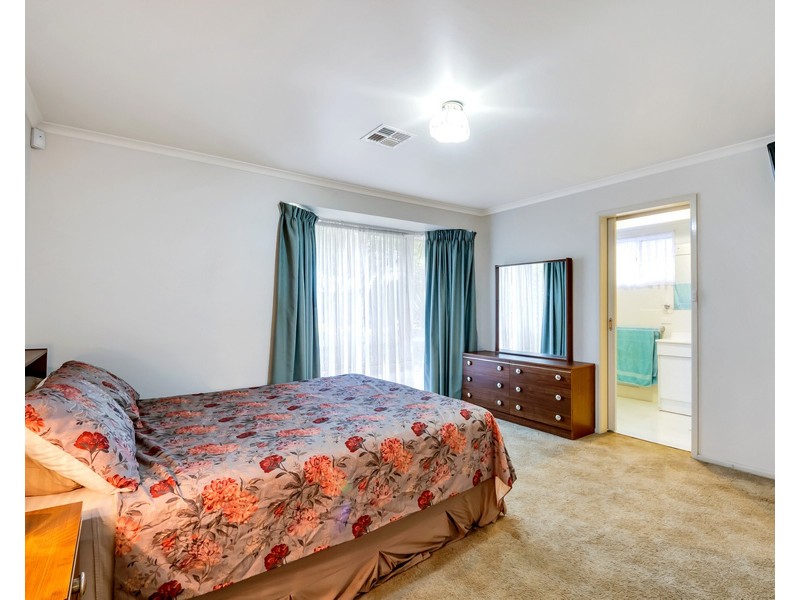 9 Neuville Court, Wynn Vale SA 5127