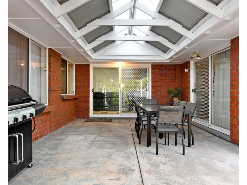 9 Neuville Court, Wynn Vale SA 5127