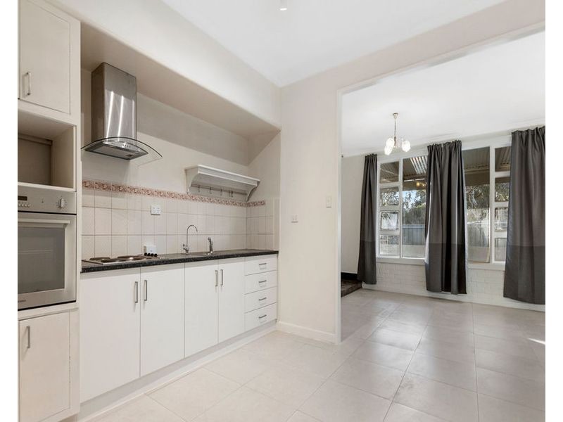 5 Whiting Road, St Agnes SA 5097