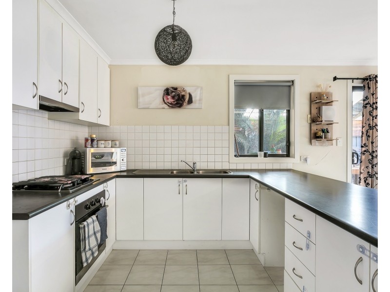 25 Lakeside Drive, Andrews Farm SA 5114