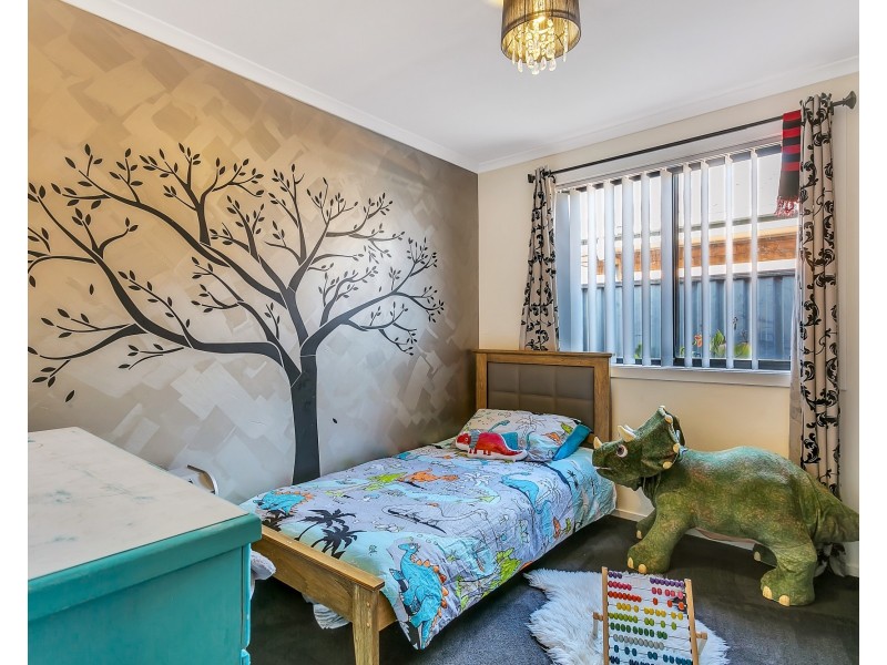 25 Lakeside Drive, Andrews Farm SA 5114