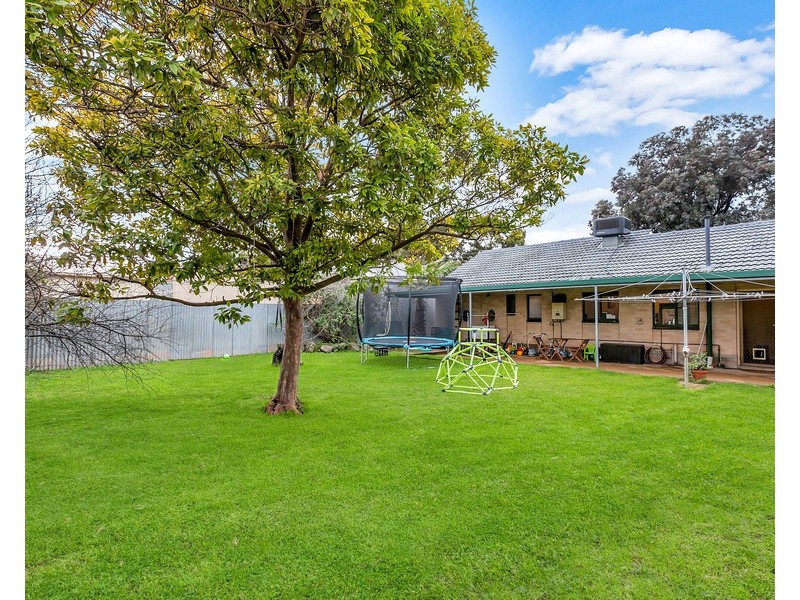 15 Oklahoma Ave, Para Vista SA 5093