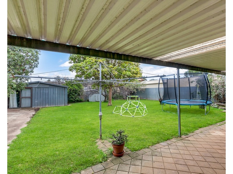 15 Oklahoma Ave, Para Vista SA 5093