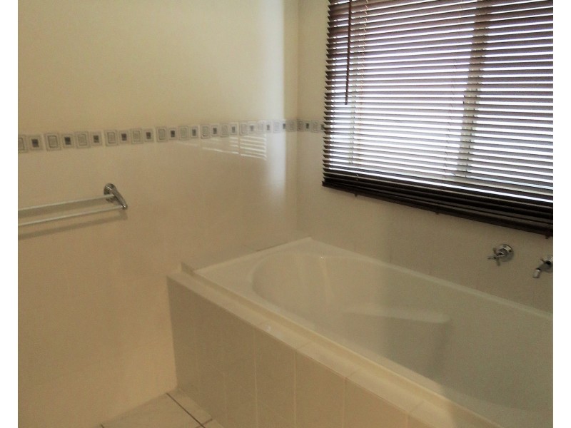 26 Arcadia Drive, Smithfield SA 5114