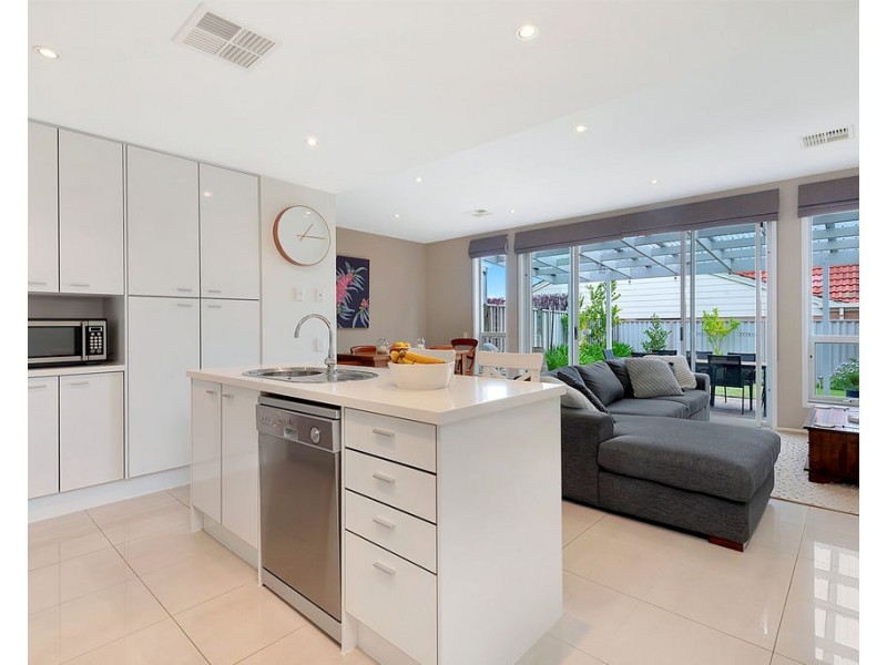 7 28a Davies Road, Glynde SA 5070