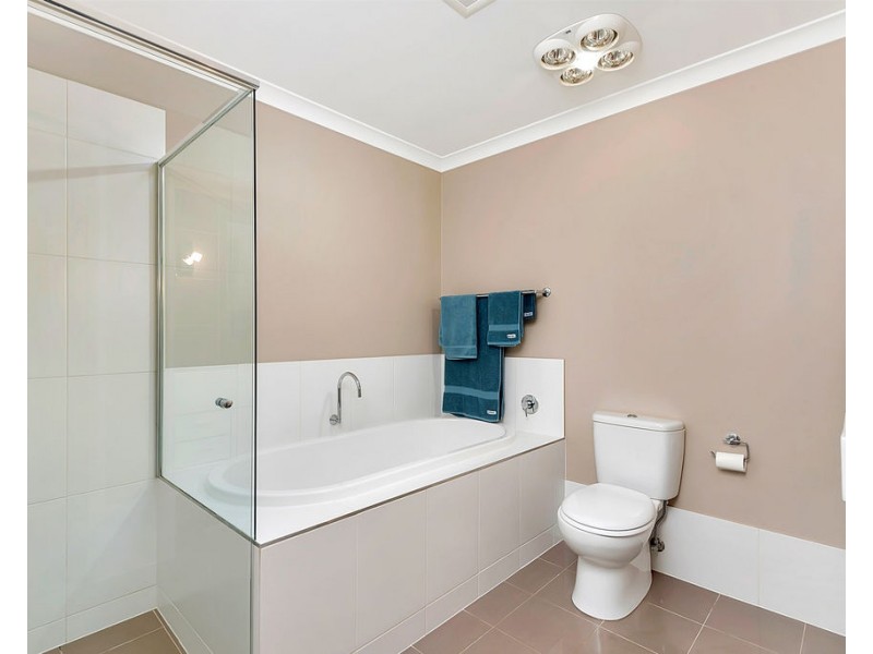 7 28a Davies Road, Glynde SA 5070