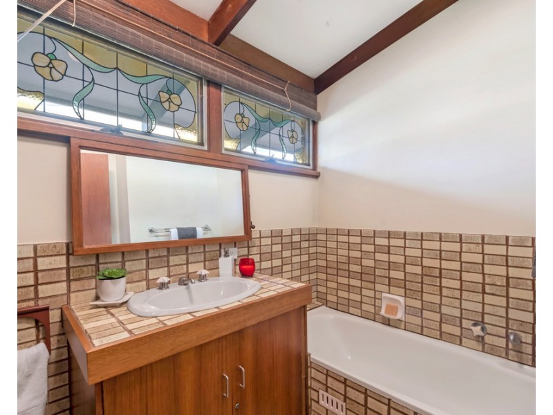 84 Amberdale Road, Houghton SA 5131