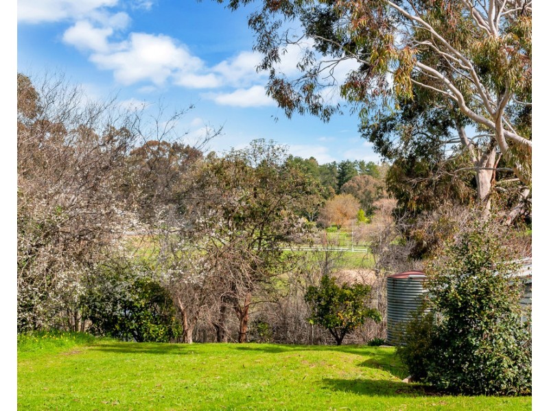 84 Amberdale Road, Houghton SA 5131