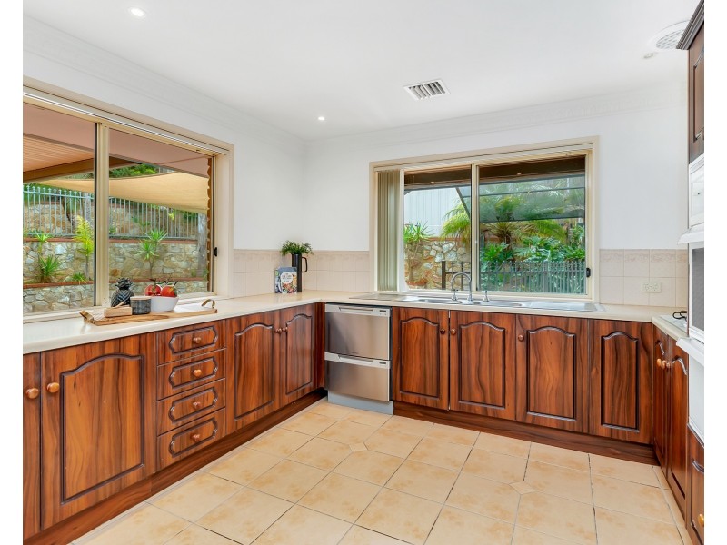 36 Reordan Drive, Greenwith SA 5125