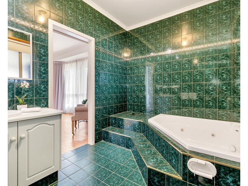 36 Reordan Drive, Greenwith SA 5125