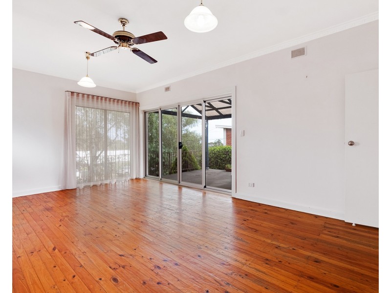 8 John Street, Seacliff Park SA 5049