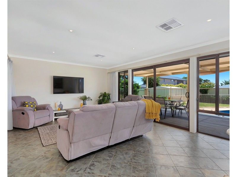 17 Britton Ave, Tranmere SA 5073