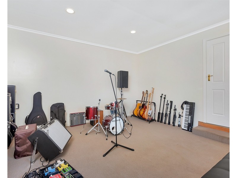 17 Britton Ave, Tranmere SA 5073