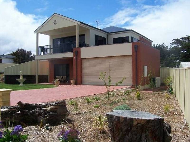 4 SINCLAIR STREET, Hayborough SA 5211