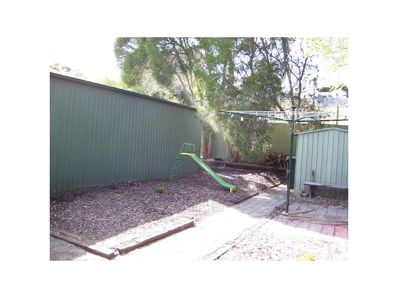 11 Iona Road, Aberfoyle Park SA 5159