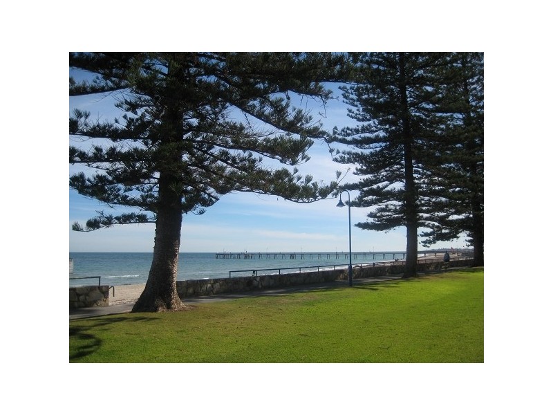 2 College Street, Glenelg SA 5045