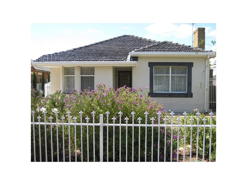 11 ARTHUR STREET, Clarence Gardens SA 5039