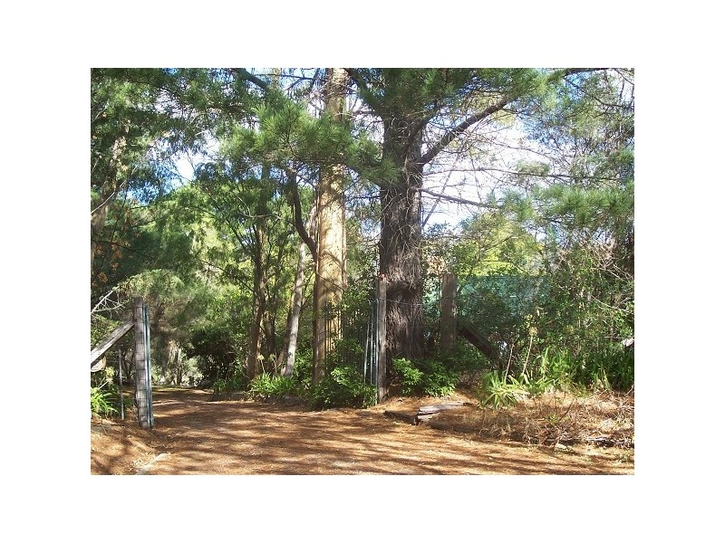 61 Emmett Road, Crafers West SA 5152