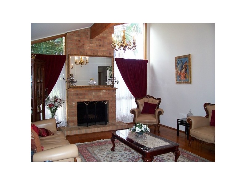 21 Barton Drive, Trott Park SA 5158