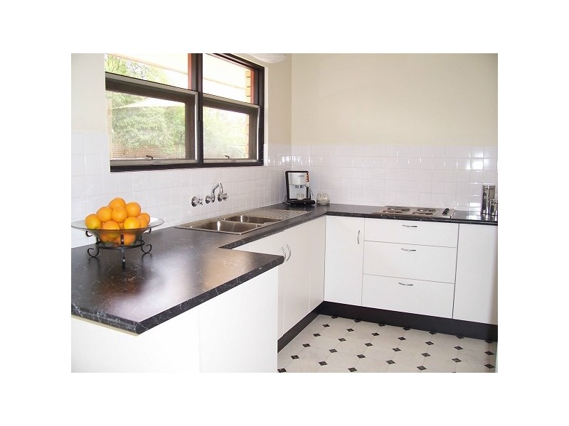 127 Black Road, Flagstaff Hill SA 5159