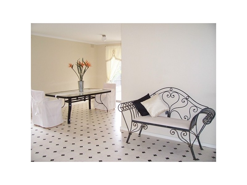 127 Black Road, Flagstaff Hill SA 5159