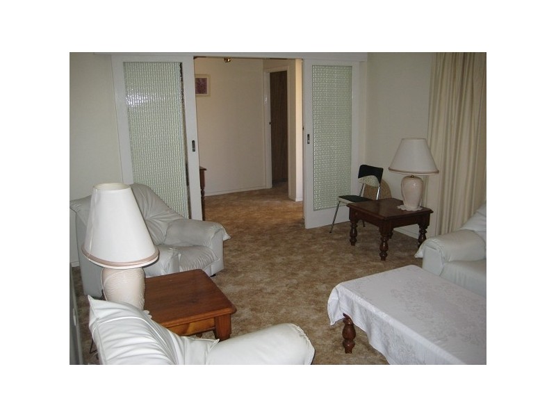 8 Shaun Crescent, Mitchell Park SA 5043