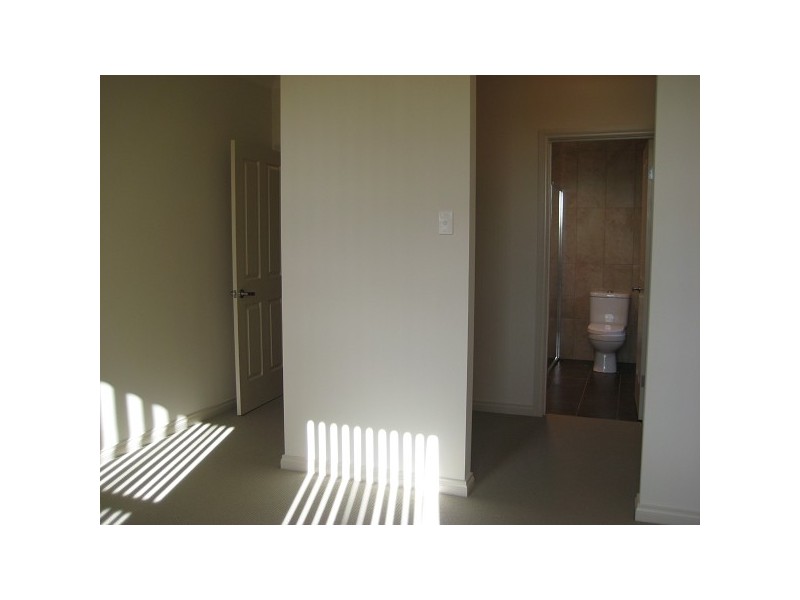 20 TIPARRA AVE, Park Holme SA 5043