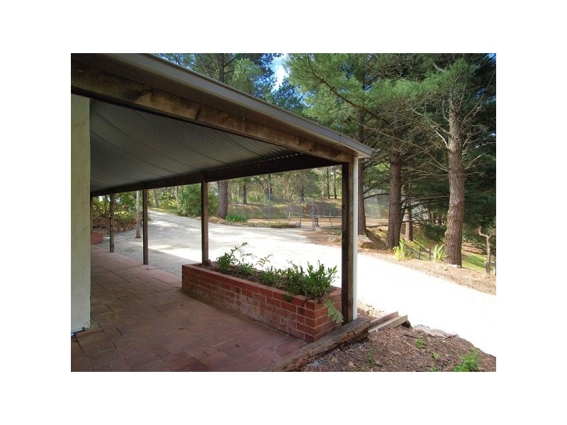 61 Emmett Road, Crafers West SA 5152