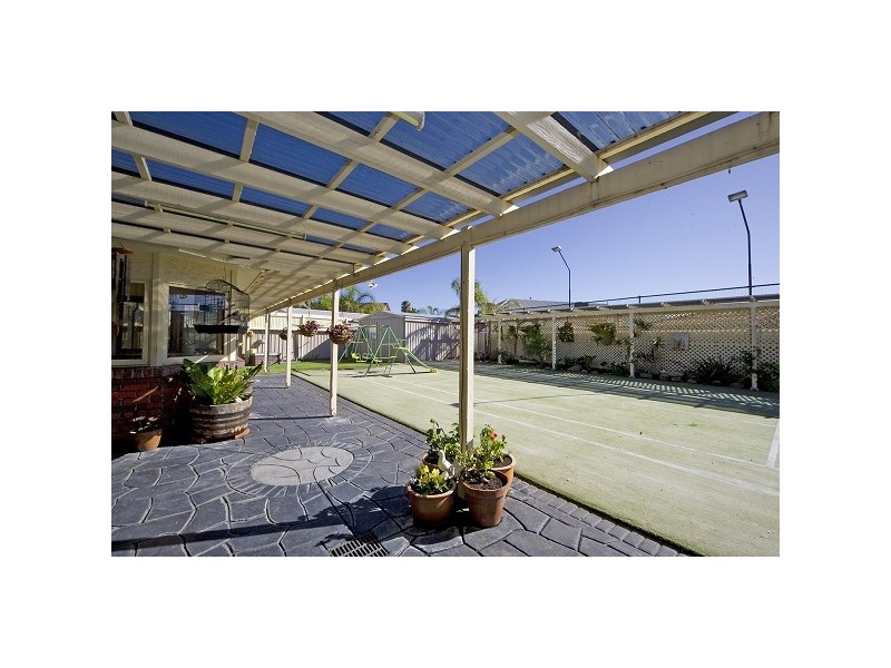 16 Schroder Court, North Haven SA 5018