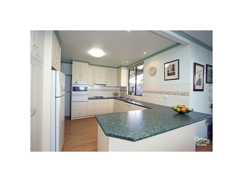 9 Thomas Street, Clarence Gardens SA 5039