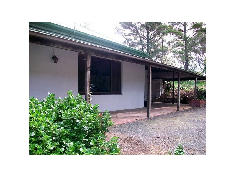 61 Emmett Road, Crafers West SA 5152