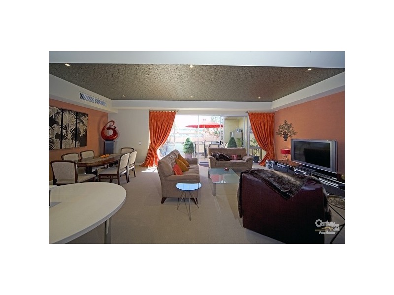 2/10 Moseley Street, Glenelg SA 5045