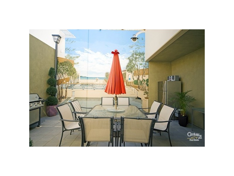 2/10 Moseley Street, Glenelg SA 5045