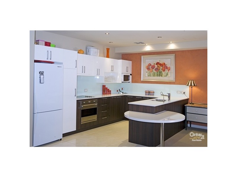 2/10 Moseley Street, Glenelg SA 5045