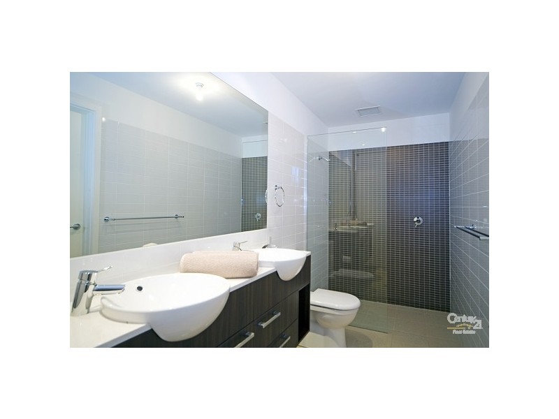 2/10 Moseley Street, Glenelg SA 5045