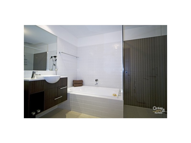 2/10 Moseley Street, Glenelg SA 5045