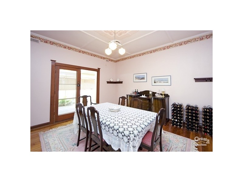 28 Winston Avenue, Clarence Gardens SA 5039