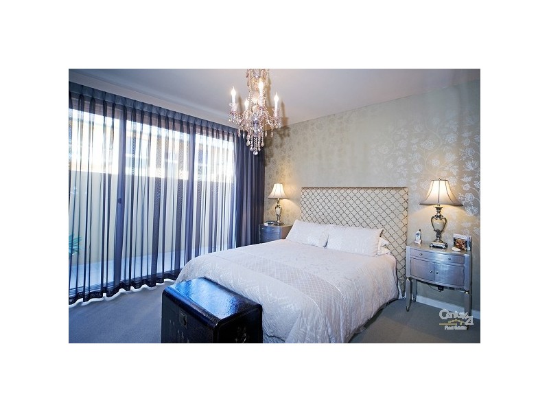 2/10 MOSELEY STREET, Glenelg SA 5045
