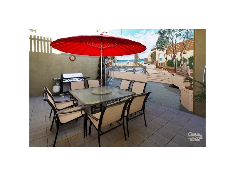 2/10 MOSELEY STREET, Glenelg SA 5045