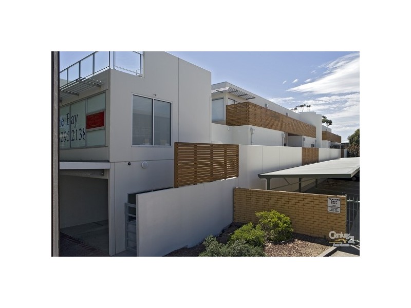 2/10 MOSELEY STREET, Glenelg SA 5045