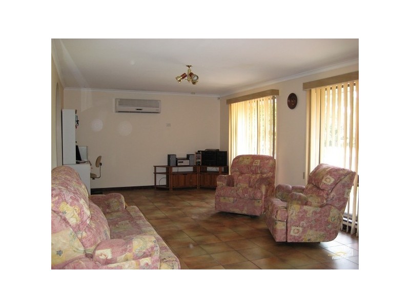 5 Gifford Avenue, St Agnes SA 5097