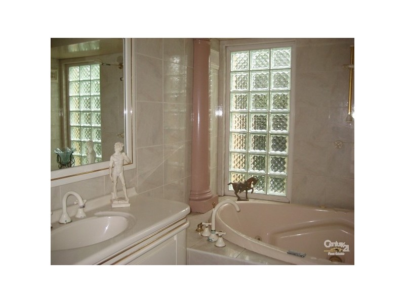 52 Heysen Drive, Trott Park SA 5158